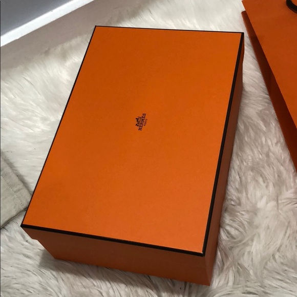 100% Auth HERMES GIFT BOX w/ 2 DUST BAG & Ribbon - Picture 12 of 16